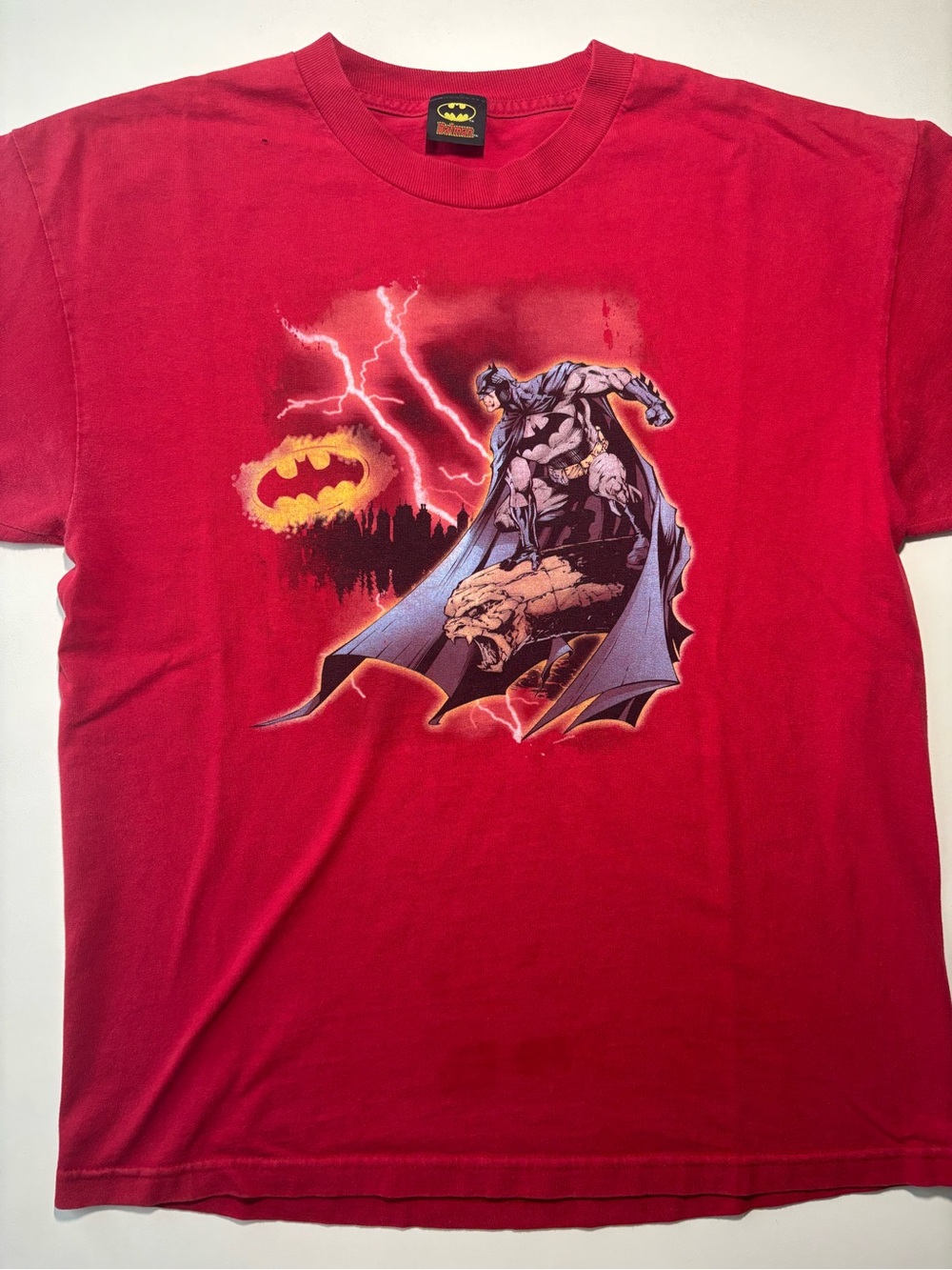 Vintage batman Gotham City red lighting graphic promo shirt